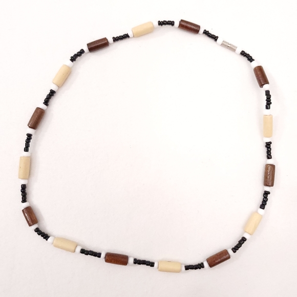 Wood beaded Necklace with Screw on Connector - Picture 4 of 5
